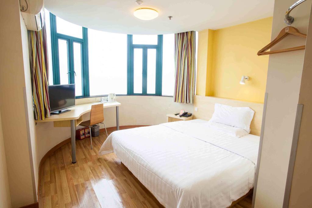 7Days Inn Foshan Coach Terminal Extérieur photo